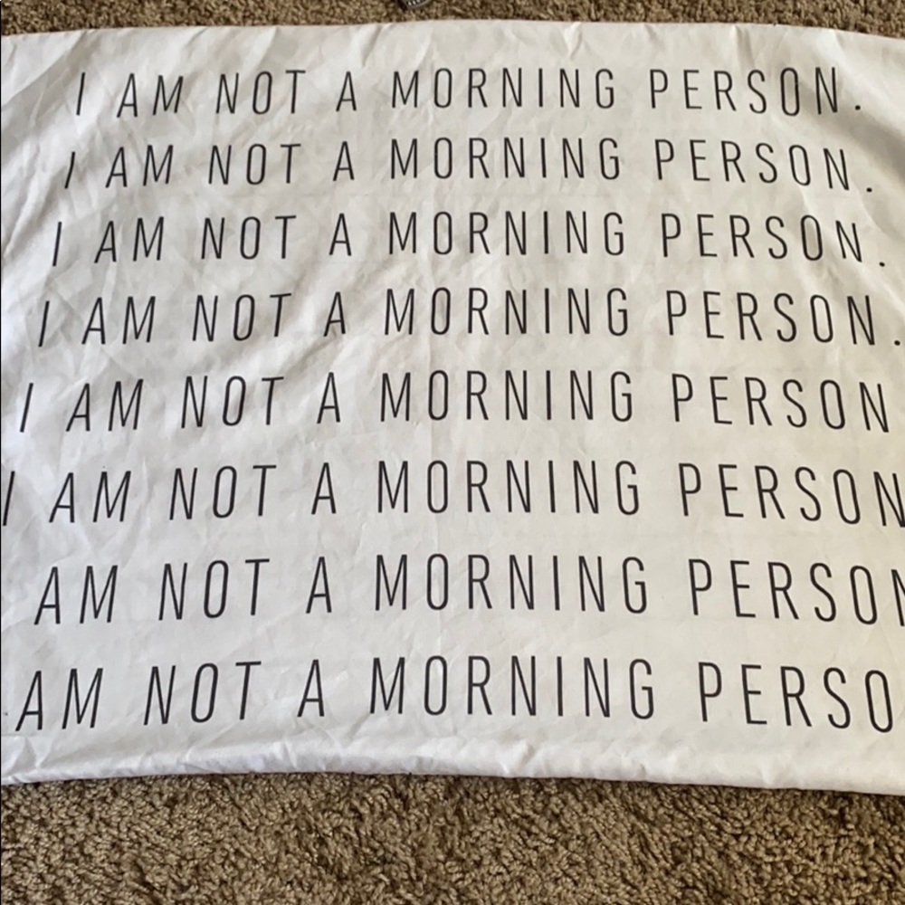 I’m Not a Morning Person Pillow Case 😴